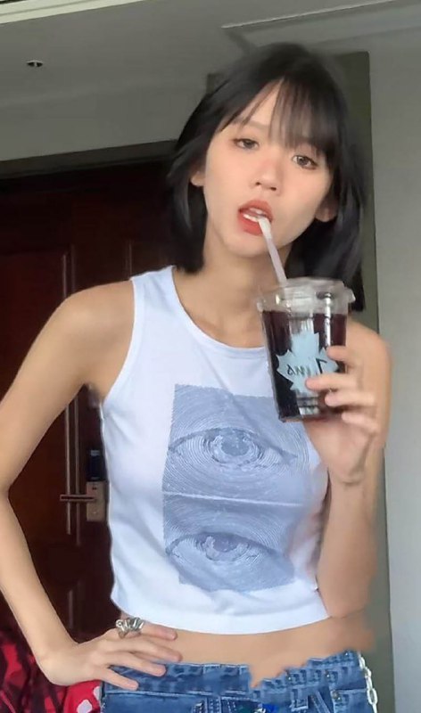 #井川里予 2000万粉丝抖音纯欲风第一人 井川里予 外网大尺度照片惹争议#井川里予 2000万粉丝抖音纯欲风第一人 井川里予 外网大尺度照片惹争议