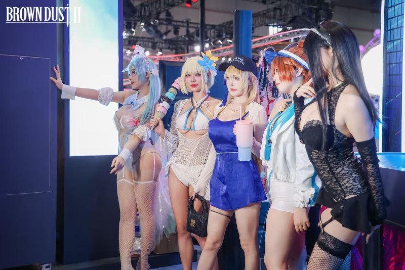 #BW漫展 #Coser 上海BW2025漫展韩国知名Coser #Yasal 太性感了Yasal 是一位活跃于韩国及国际二次元文化的专业 Cosplay 模特，以高质量的角色扮演和参与各大动漫游戏展会而知名，且频繁亮相国际大型展会