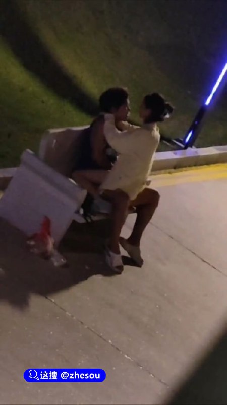 #海洋学院 校园激情男女厦门海洋学院在校生情侣白天战至黑夜天都黑了你都还在做还在做