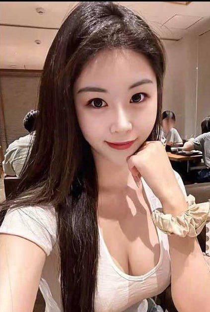 #黄金熊 #赵芸 盘锦兴隆大厦黄金熊女销售 赵芸 约炮成瘾私下勾搭有钱金主 大量不雅照与聊天记录流出 火爆抖音！#黄金熊 #赵芸 盘锦兴隆大厦黄金熊女销售 赵芸 约炮成瘾私下勾搭有钱金主 大量不雅照与聊天记录流出 火爆抖音！