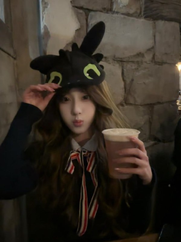 #赵思珊 潍坊艺校 赵思珊 野战黑料流出 摩天轮百米高空啪啪 车震口交高铁厕所吞精 舔脚抹奶油解锁超骚玩法！合集 