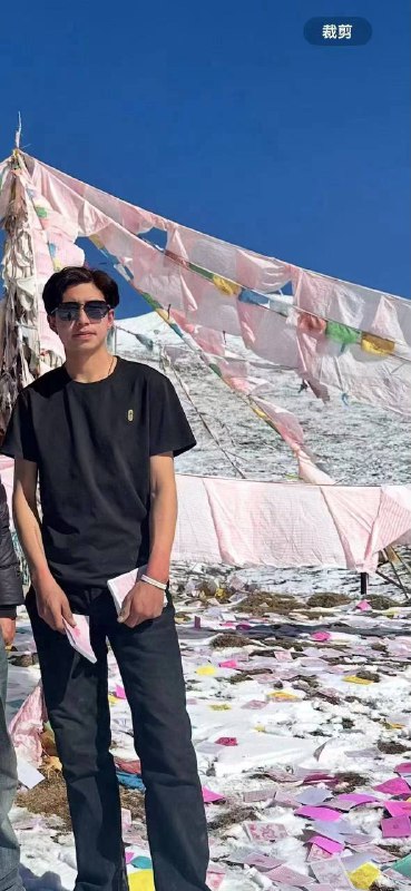 #西藏熊吃人 抖音疯传西藏熊吃人事件 西藏徒步旅游被熊咬掉半张脸原视频 #胆小勿看！！！#西藏熊吃人 抖音疯传西藏熊吃人事件 西藏徒步旅游被熊咬掉半张脸原视频 #胆小勿看！！！