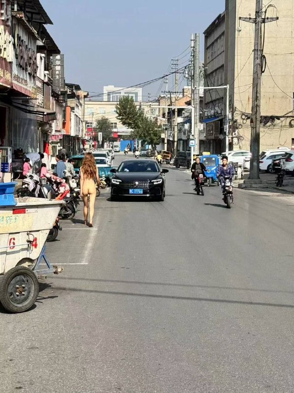 #河南女子 河南一女子 河南女子一丝不挂  河南 郑州 尉氏#河南女子 河南一女子 河南女子一丝不挂  河南 郑州 尉氏