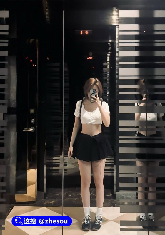 #starluck 近期，网红博主starluck出轨事件在网络上持续引爆热度，相关话题刷屏社交平台，吃瓜网友热议不断，事件热度一路飙升