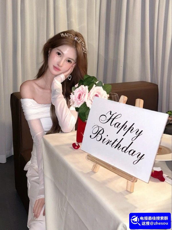 #小小舒 小红书美妆博主小小舒疑似被金主包养当母狗 大尺度私密视频照片流出 可怜绿帽男友彻底曝光☁️ 口令