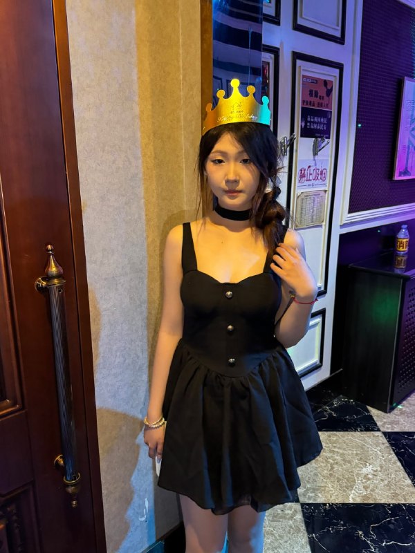 #陈嘉奕 抖音小米汽车主播 陈嘉奕 不雅视频泄密 与男友裸舞私拍大量性爱镜头曝光 极致的反差令人惊异☁️ 口令