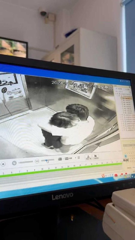 #浙江嘉兴桐乡 #西郊庄园 #杨若菲爸爸  #倪泽屹妈妈浙江嘉兴桐乡西郊庄园杨若菲爸爸和倪泽屹妈妈出轨，他们是幼儿园同学的家长，男人的原配经常不在家，女人看来也是饥不择食了，什么货都能吃下去，回到家不免大干一番，不料被男人原配发现，在幼儿园群里曝光了出来！#浙江嘉兴桐乡 #西郊庄园 #杨若菲爸爸  #倪泽屹妈妈浙江嘉兴桐乡西郊庄园杨若菲爸爸和倪泽屹妈妈出轨，他们是幼儿园同学的家长，男人的原配经常不在家，女人看来也是饥不择食了，什么货都能吃下去，回到家不免大干一番，不料被男人原配发现，在幼儿园群里曝光了出来！