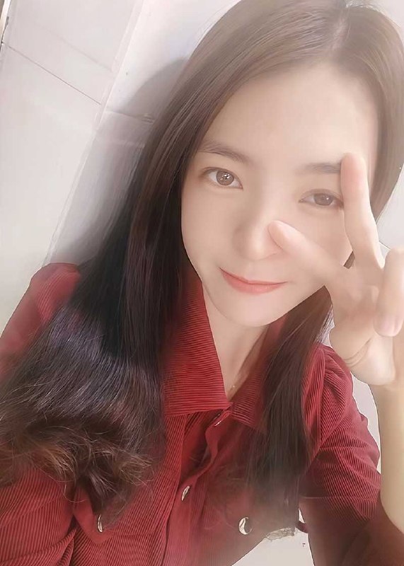 #吴慧桃 广东清远人妻 吴慧桃 大量淫拍流出 带娃约炮被后入内射 各种骚装自慰 堪称顶级母狗☁️ 口令