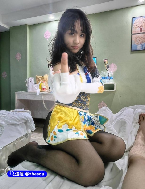 #黄菲菲 顶美大学生 黄菲菲 酒店私拍流出 颜值逆天各种姿势露脸吃鸡 被无套内射高潮☁️ 口令