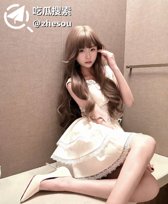 #林美琪 福州极品女大 林美琪 性爱私拍 女上位猛摆翘臀诱人无比 酒店窗前后入反差骚绝☁️ 口令