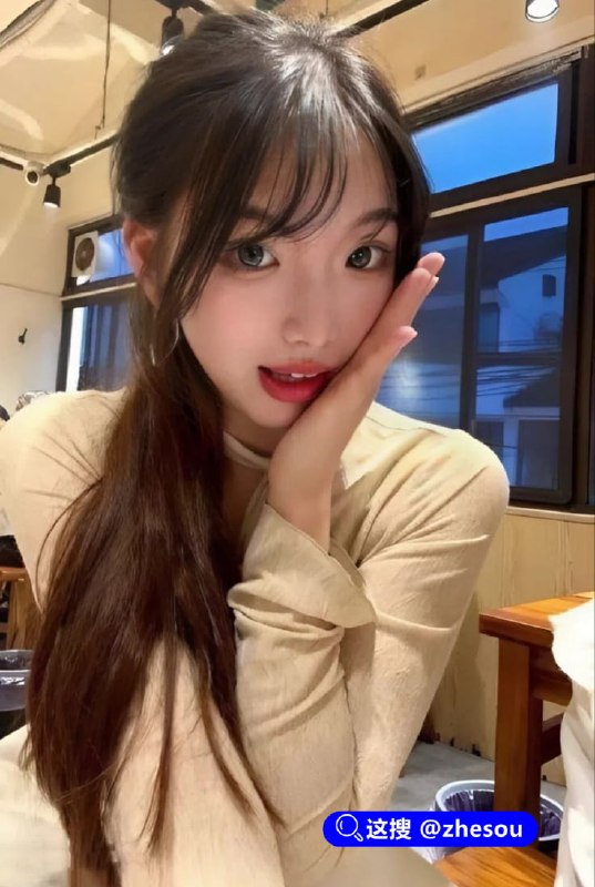 #李欣茹 南昌艺术学姐李欣茹外表清纯背地逼都被操黑了，浪到含着鸡巴被富哥后入自己把腰往前送黑B含不住精