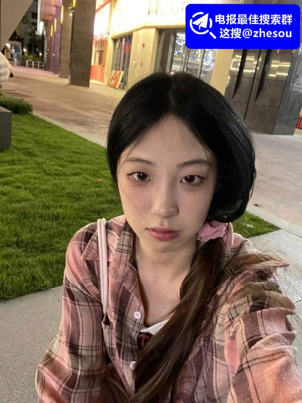 #张倩倩 广东中山反差骚妹 张倩倩 恋爱期间出轨对前任巨根念念不忘 送逼上门后男友曝光私拍性爱私拍 从清纯嫩妹彻底沦为索精母狗！完整版 