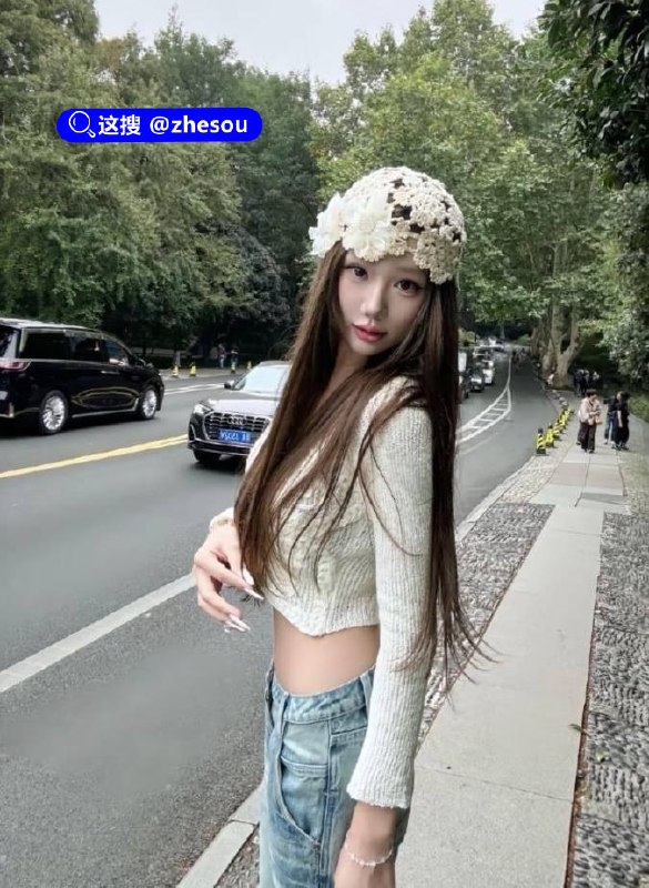 #李紫怡 湖北铁道运输职业学院学生妹 李紫怡 校外被富二代包养 豪车上骑乘榨精！☁️ 口令