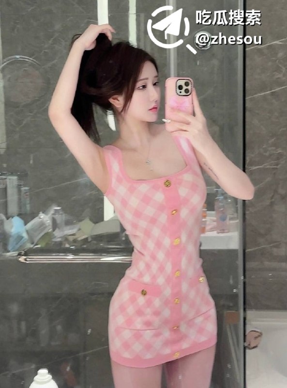 #王慧 瓜友曝光重庆外围女 王慧 野鸡女各种夜店商K随便接单 收钱就跑路套路贼多！冲了冲澡就让赶紧插她骚逼，不给口交也不让亲嘴，做爱也是假装一下草草了事