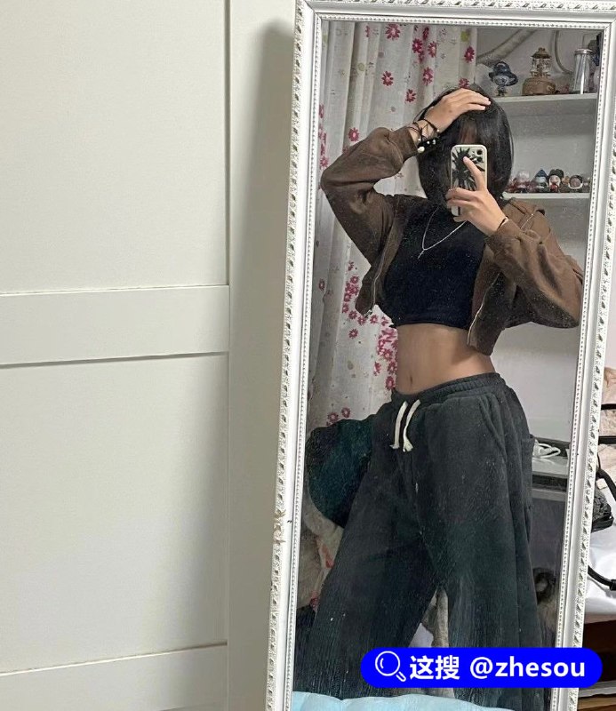 #陈茹茹  山西运城陈茹茹人前清纯学生形象，反差挺大的