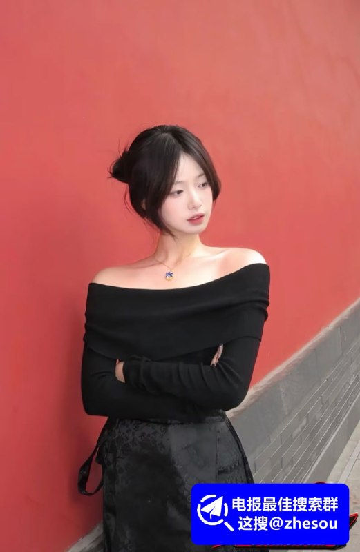 #孙熙熙  浙江女大学生 孙熙熙 日常的照片中显得清纯无比 私下的她却跟炮友激情3P☁️ 口令