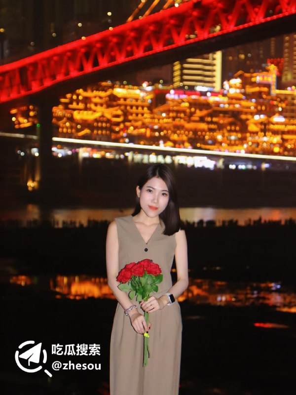 #Vernice instagram旅游博主 Vernice 性爱私拍泄密 深喉吸屌后入操穴 奶子被撞到狂摇 反差感爆棚！☁️ 口令