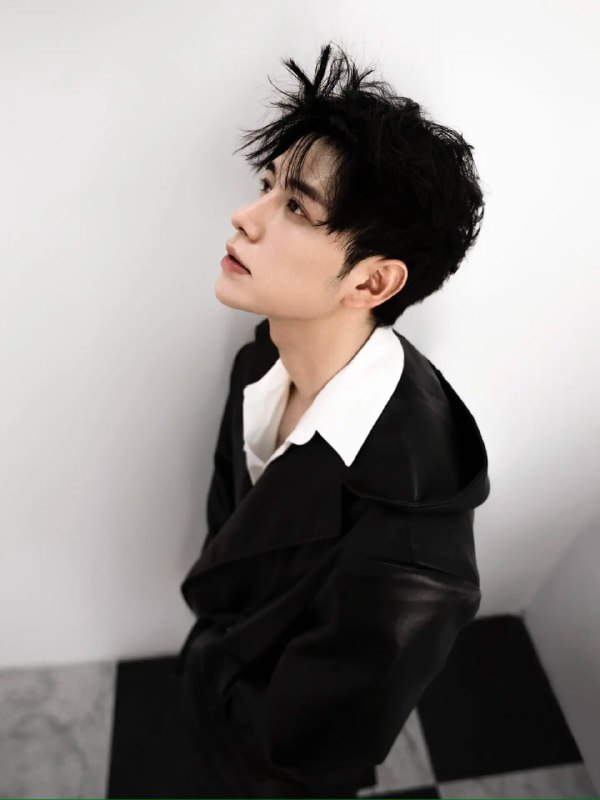 #童锦程  开年大瓜 江南第一深情童锦程 被曾经的素人女友曝光 非婚生子拒付抚养费后 发文称他私生活混乱 各种出轨约炮完整版 