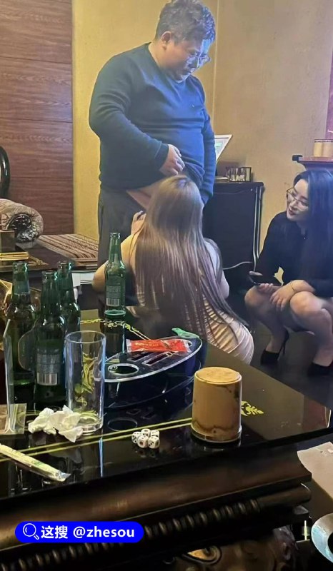 张玉良 #张玉良 现任上海绿地公司董事长、总裁张玉良被曝性丑闻张玉良 #张玉良 现任上海绿地公司董事长、总裁张玉良被曝性丑闻