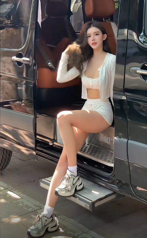 #娜仁 抖音高颜值网红反差婊娜仁直播间疑似故意制造“意外” —— 在穿着真空装直播时胸罩滑落闪现曝光#娜仁 抖音高颜值网红反差婊娜仁直播间疑似故意制造“意外” —— 在穿着真空装直播时胸罩滑落闪现曝光