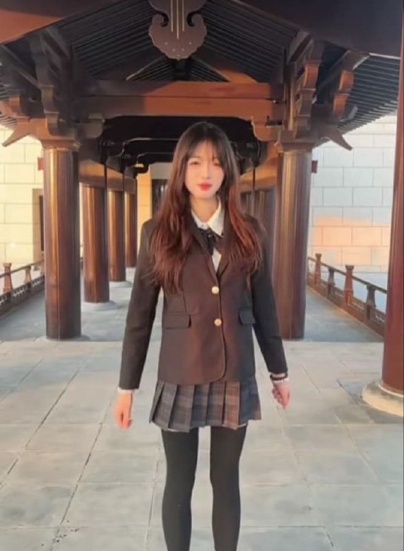 #沈阳肘击大王 #落子无悔 抖音热瓜 沈阳肘击大王 #张静薇 颜值网红自述被家暴和职场潜规则 评论区疯求资源！一手视频独家流出！沈阳肘击大王视频