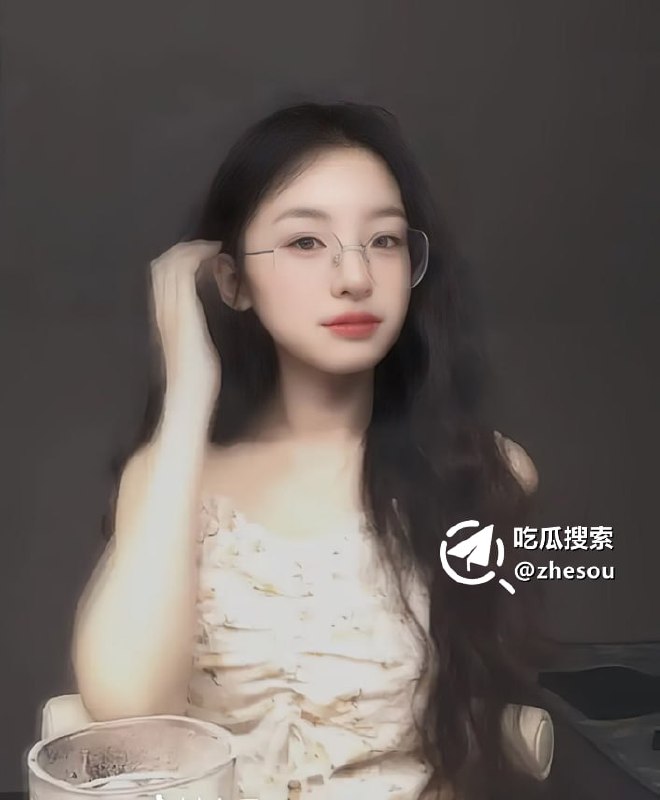 #王丽妍 极品反差婊眼镜妹王丽妍3P性爱视频曝光 黑丝美腿肛塞调教 女上骑乘无套后入猛操极致的淫靡！☁️ 口令