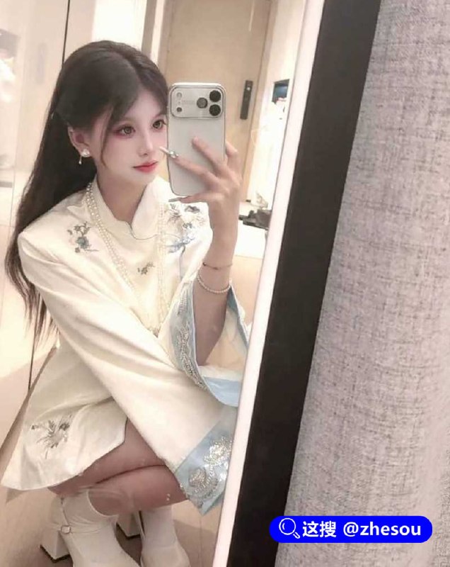 广西美女大学生约炮富哥 全裸女上位电臀猛摇 被猛抽狠送 操的狂喊老公 叫的比女优还骚完整版视频