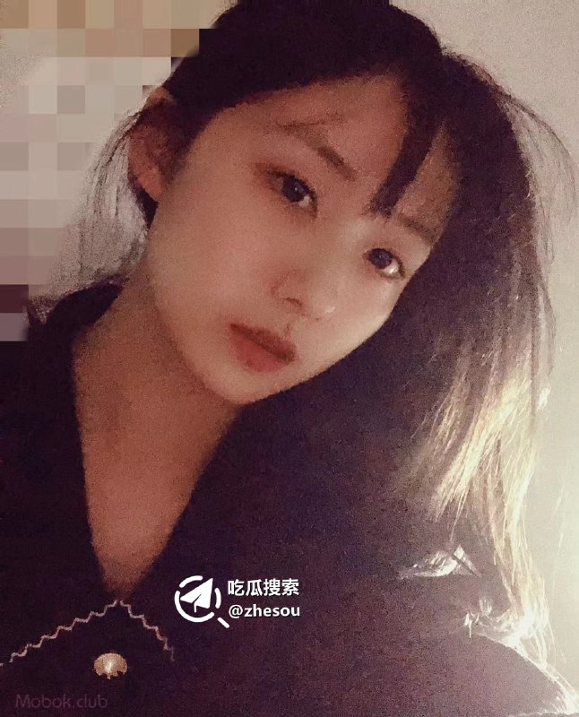#董逸琪 校花学生妹怎样安慰异地恋男友 当然是裸照加性感小视频啦！武大极品校花董逸琪男友拍摄的自慰洗澡视频被男友泄密流出 ！渣男也是太懂事了，知道独乐乐不如众乐乐，免费分享自拍视频让我们可以一睹年轻的身体，极品的身材细腻的皮肤，绝对的极品！☁️ 口令