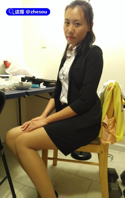 #吴依依 保险销售员 吴依依 不雅视频流出 已婚少妇沦为吴姓客户的母狗 乖乖接受调教洗礼！☁️ 口令