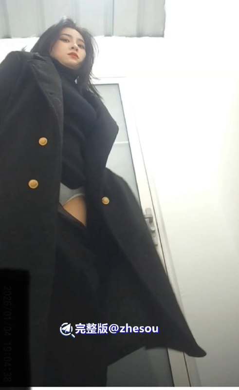 #申雪倩  继抖音木木莉莉岛被厕所偷拍后 又有网友找到抖音200+万粉丝女网红申雪倩在莉莉岛厕所被偷拍的视频曝光！！☁️ 口令