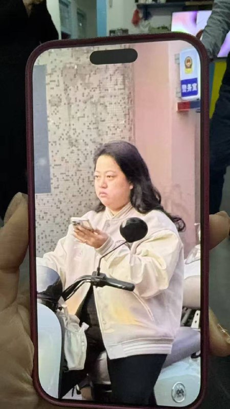 #抓小三 岭南二期3b栋15楼发生原配抓小三事件