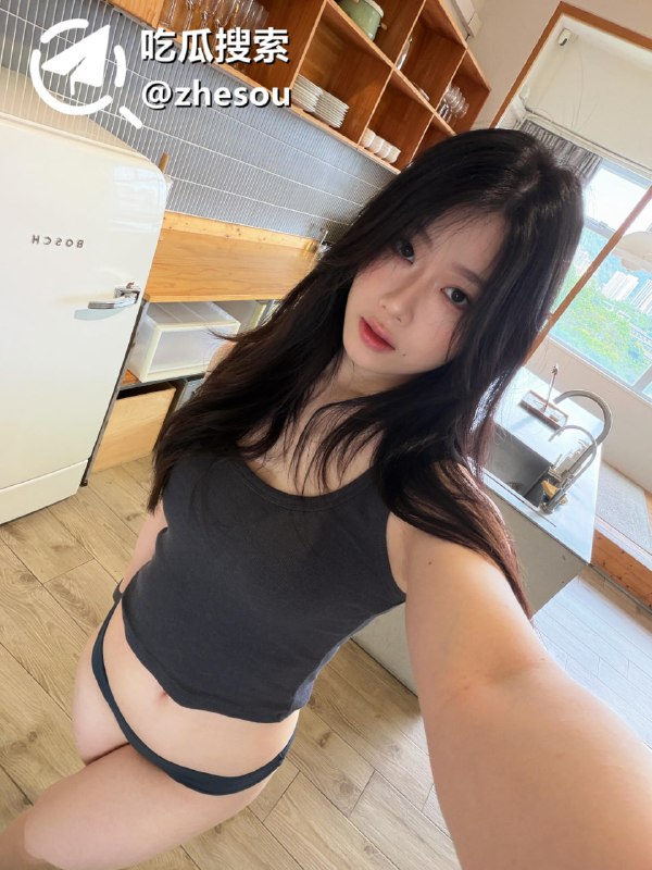 #巫囧 #健身教练 极品健身女教练 巫囧 约炮金主 无套猛插蜜桃臀巨乳乱晃 肉丝骑乘叫得人酥麻！健身女教练，最新约炮视频火爆上线！这次她跟金主开了间酒店，自己架着手机全程拍下来，半露着脸也不躲