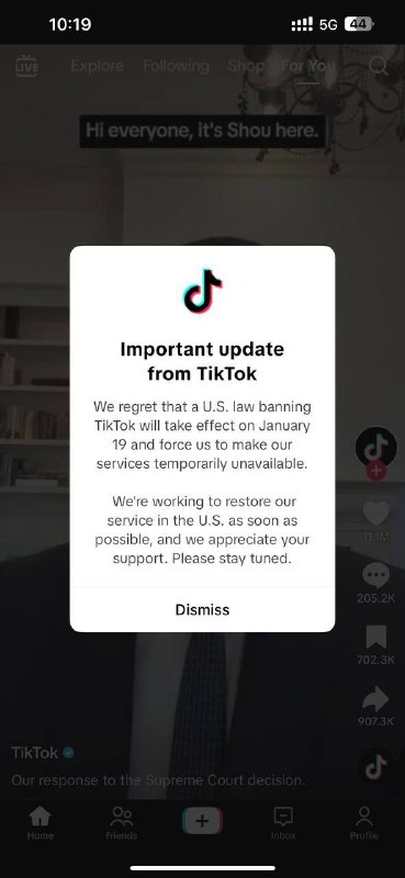 #TikTok TikTok刚刚面向美国用户弹出通知，宣布会暂停在该国的业务“来自TikTok的重要更新”中提到