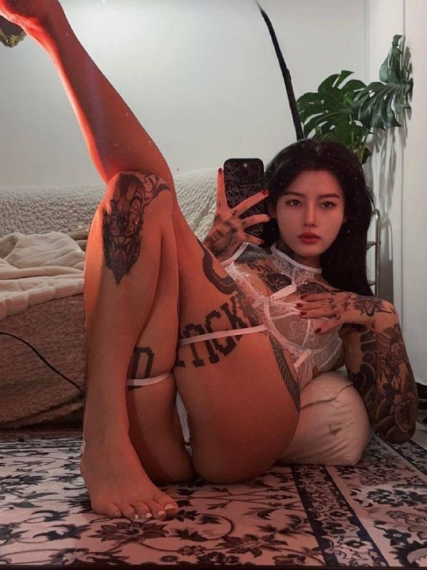 #刺青阿诗 抖音蜜桃臀反差健身母狗 神小妹御姐风女神 刺青阿诗 情趣衣湿身诱惑＋道具风骚插逼自慰＋后入打桩啪啪  诱惑十足 极度刺激完整版 