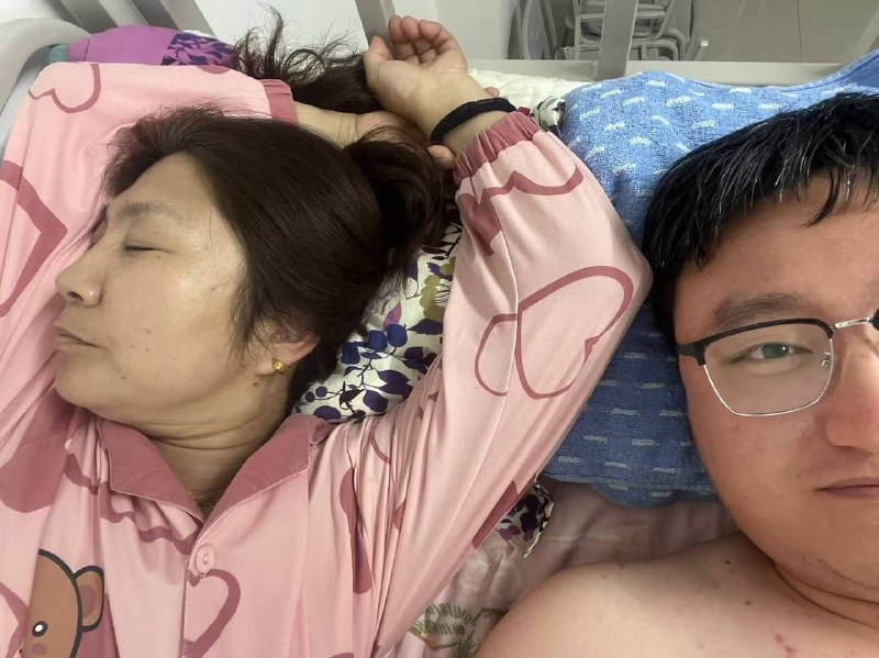 #沈阳建筑大学 沈阳建筑大学学生左一飞与50多岁宿管阿姨谈恋爱，这岁数都可以当她妈了吧？做爱视频和更多图片看评论区👇#沈阳建筑大学 沈阳建筑大学学生左一飞与50多岁宿管阿姨谈恋爱，这岁数都可以当她妈了吧？做爱视频和更多图片看评论区👇